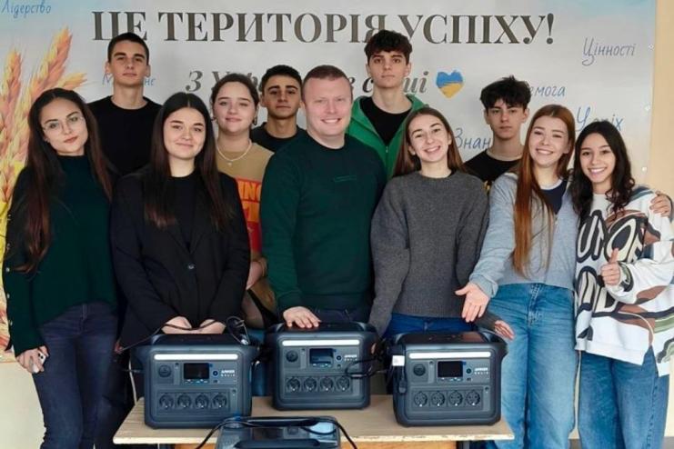 Саратський ліцей отримав  подарунок – потужні зарядні станції від німецького міста Кірхгайм-унтер-Тек