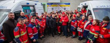 14 нових автомобілів швидкої допомоги від Фундації Олени Зеленської працюватимуть на Одещині