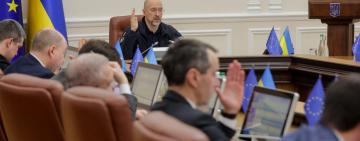 Уряд врегулював націнки на лікарські засоби та заборонив маркетингові платежі: зміни вступають в силу з 1 березня