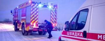 На Одещині карета «швидкої» через ожеледицю опинилася в кюветі