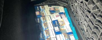 Одеські митники виявили контрабанду тютюнових виробів у схованці автомобіля