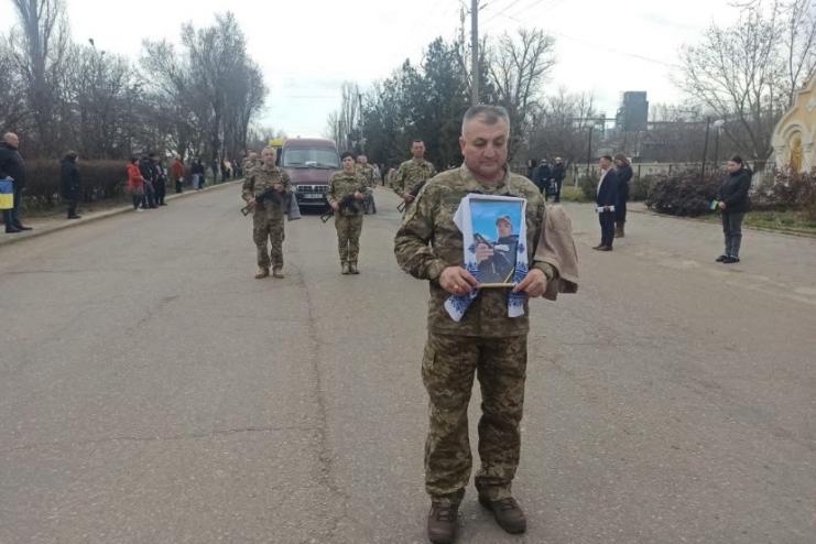  В Арцизькій громаді в останню путь провели Максима Пономаренко