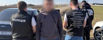 6000 доларів за маршрут до Придністровʼя: одеські поліцейські затримали ділка