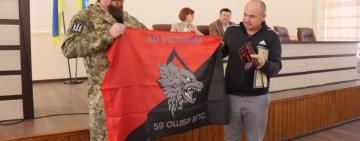 Воїн 59-ї ОШБр Микола Казаков нагородив підприємців Арцизької громади за підтримку ЗСУ