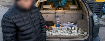 6000 доларів за  списання в запас: на Одещині затримали заступника голови ЛКК однієї з районних лікарень за отримання неправомірної вигоди