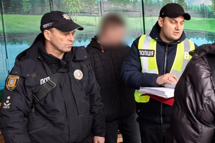 Поліцейські та прикордонники затримали двох жителів Білгород-Дністровського району, які організували канал незаконного переправлення за кордон