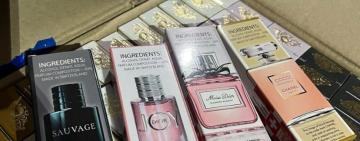 На українсько-молдовському кордоні викрили чоловіка із великою партією підробних парфумів відомих марок