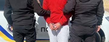 Поліцейські повідомили 19-річному жителю Одеського району про підозру у спричиненні неповнолітньому товаришу тяжких тілесних ушкоджень