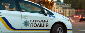 Патрульні Одещини супроводили авто з жінкою, яка почала народжувати