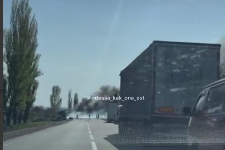 На трасі Одеса-Рені сталася автотроща: рух ускладнено