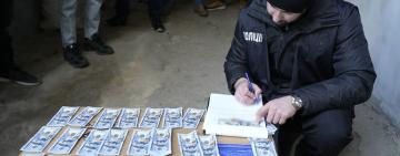 Погрожували розправою та вимагали надумані борги: в Одесі викрили злочинну групу