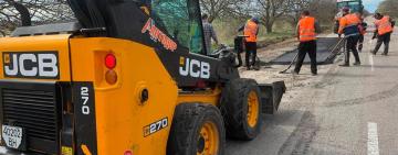   Дорожники Одещини інформують про ліквідацію аварійних ям та колійності на дорогах