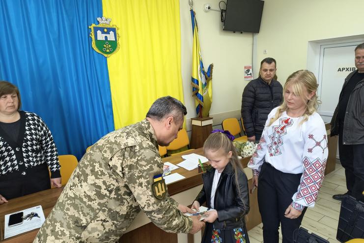 Татарбунарська громада вшанувала пам’ять полеглих Героїв — Олександра Зінченка та Романа Рацького