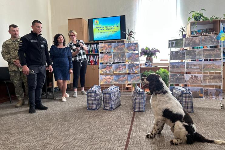 Ронні — зірка зустрічі: прикордонники Ізмаїльського загону відсвяткували День прикордонника разом з дітьми