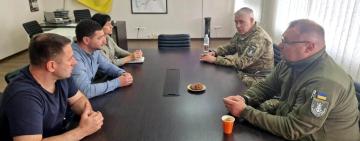 Як допомогти тим, хто повернувся з фронту: у Болграді зустрілися з фахівцями 122 бригади ТрО ЗСУ