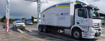 Високотехнологічний контроль поширено далі вздовж кордону: ще у п’яти пунктах пропуску митникам допомагатимуть сучасні мобільні сканери