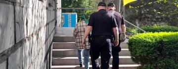 У Теплицькій громаді мати поранила ножем 17-річного сина: поліція затримала жінку