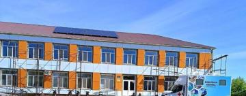 На дахах Деленської та Виноградівської амбулаторіях встановили сонячні панелі