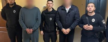 8000 доларів за 