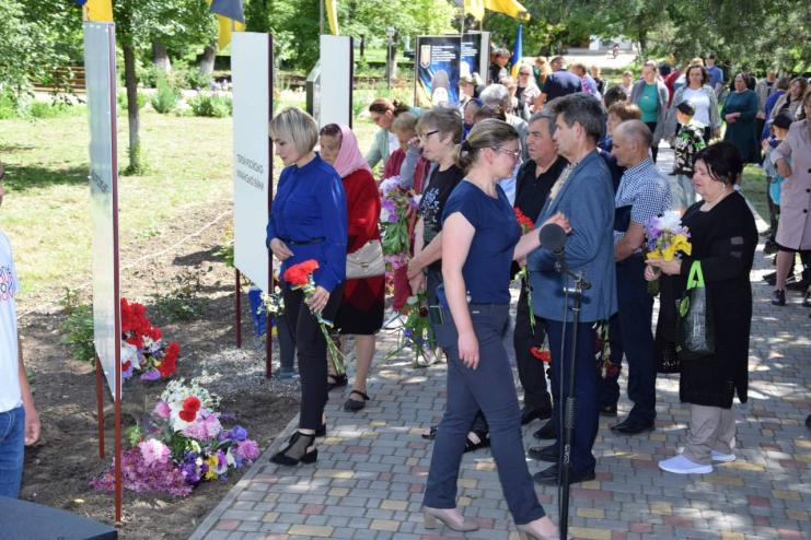 У селі Саратської громади відкрили світлини полеглих Героїв Романа Першина та Олексія Плєтоса