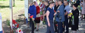 У селі Саратської громади відкрили світлини полеглих Героїв Романа Першина та Олексія Плєтоса