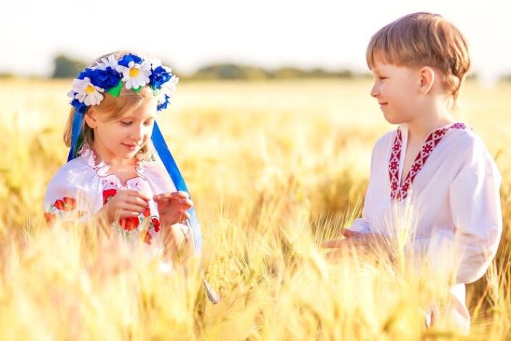 Замість літа — листопад: Зеленський переніс святкування Дня захисту дітей