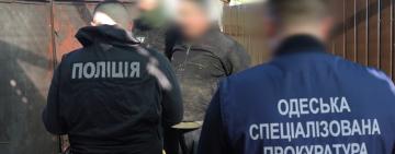 На Одещині викрито інспектора РТЦК та СП на хабарі за “бронь” від служби