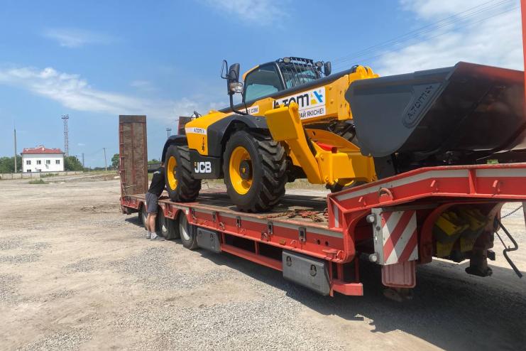 Автопарк Арцизької громади поповнився новим навантажувачем JCB: комунальні служби отримали сучасну техніку