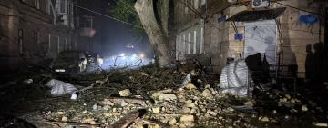 Російська атака по Одесі: загинув чоловік, четверо людей поранено, зруйновано станцію швидкої допомоги