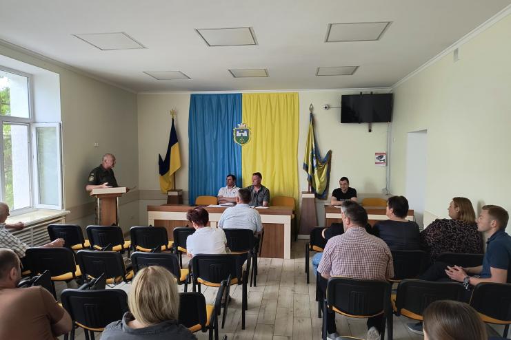 У Татарбунарах зібралися бджолярі через масову загибель бджіл: громада шукає винних