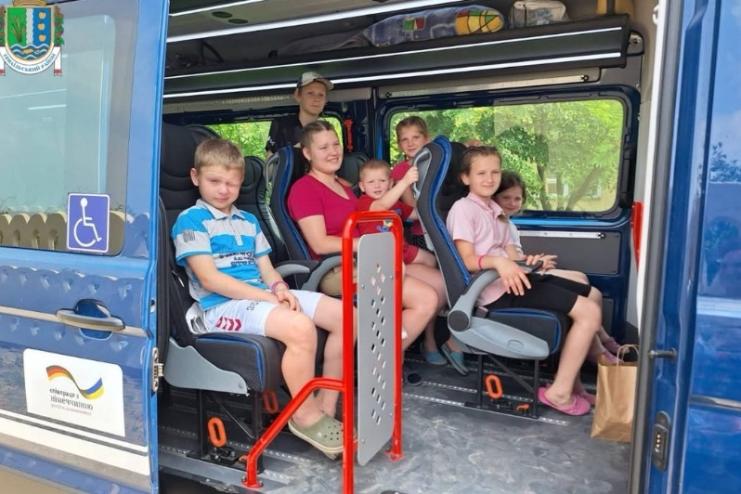 Семеро вихованців Центру соціально-психологічної реабілітації дітей знайшли родину