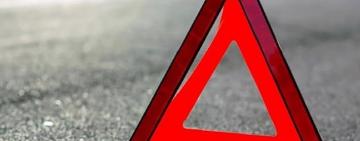 У Арцизі сталася ДТП: рятувальники визволяли постраждалого з понівеченої машини 