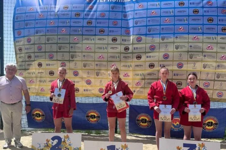 Колєснік Софія виборола срібну медаль на Чемпіонаті України з пляжного самбо