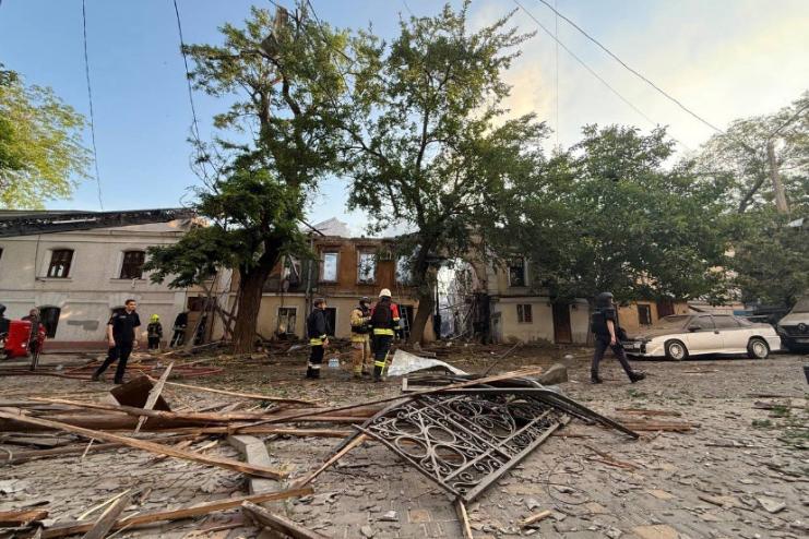 росія атакувала Одесу дронами: 13 поранених, серед них дитина, пошкоджено цивільні об’єкти