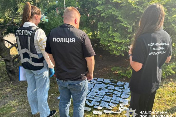 В Одесі затримали жінку за хабар у $14 000: кілька тисяч "за вплив" на комісію з інвалідності