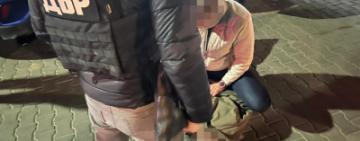 Обіцяв зняти з військового обліку за $15 тисяч: справу одеського правоохоронця передали до суду