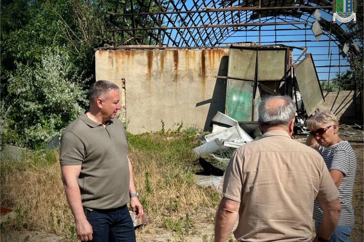 У Вилковому працює комісія з фіксації наслідків чергової ворожої атаки: пошкоджено об’єкти водопостачання і склади з очеретом
