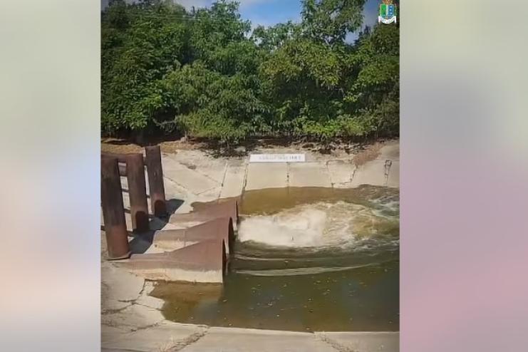 Озеро Катлабух рятують примусовим поповненням: в Ізмаїльському районі запрацювали насосні станції