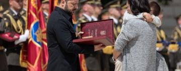 Родині полковника Віктора Полив’яного, який відбив десант на Одещині, вручили орден «Золота Зірка»