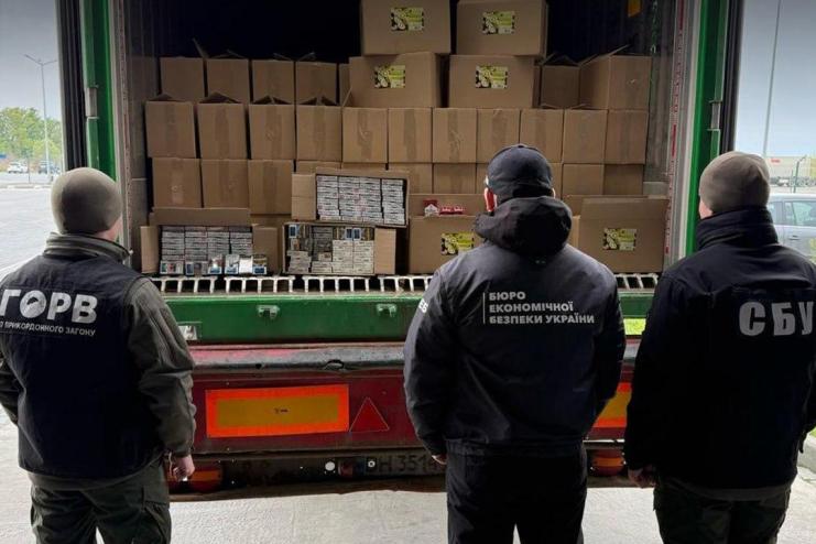 В Одесі судитимуть організатора масштабної контрабанди тютюну та алкоголю