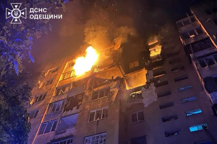 росія знову атакувала Одесу: є постраждалі