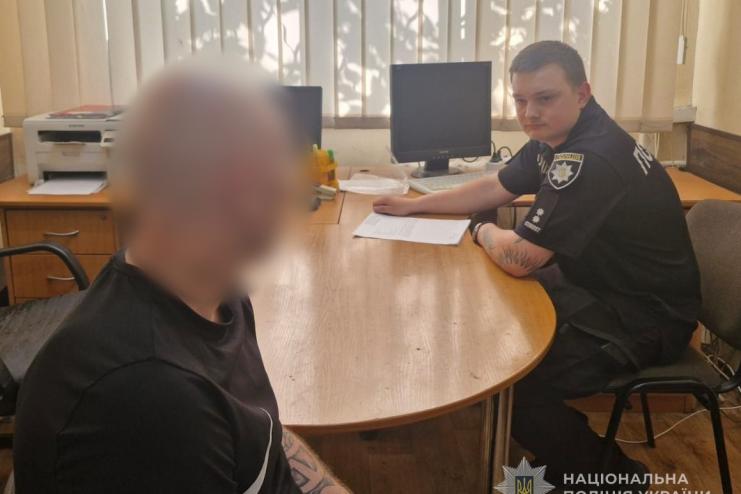 Пограбував літню жінку на кладовищі: в Одесі затримали рецидивіста, який вийшов з в’язниці лише два дні тому