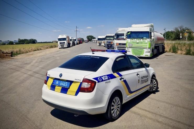 На Одещині обмежено рух великовагового транспорту в спеку: які правила діють з 27 червня