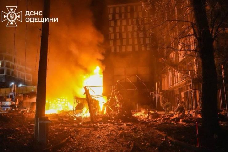 Унаслідок чергового удару рф по Одесі загинула людина