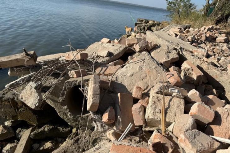 Руїни зруйнованої школи в Білгороді-Дністровському незаконно звезли до фортеці