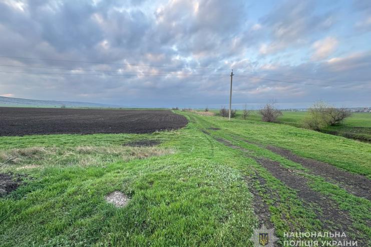 На Болградщині чоловік незаконно засіяв землю вздовж річки Когильник — йому загрожує до двох років ув’язнення