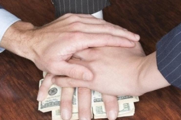 Корупція на 200 мільйонів: чиновники Одещини знищують місцеві бюджети