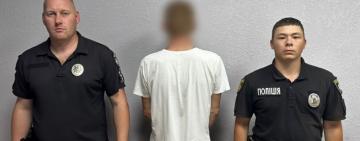 Під приводом зателефонувати пограбував неповнолітнього: поліцейські оперативно встановили та затримали зловмисника 