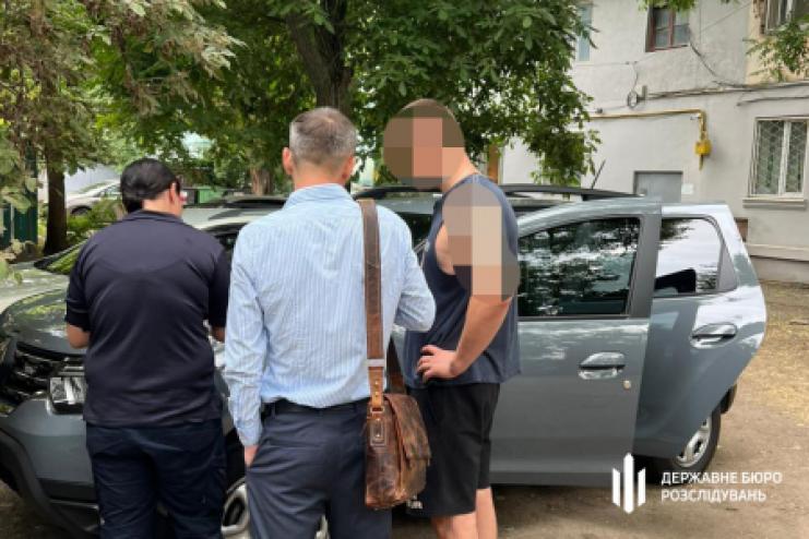 В Одесі працівника ТЦК викрили на схемі ухилення від мобілізації — ДБР повідомило про підозру