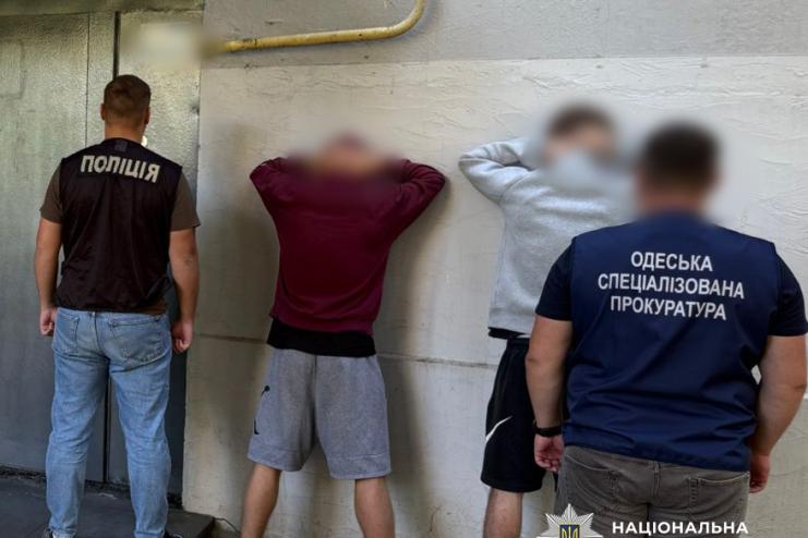 7500 доларів за «квиток» до Польщі: в Одесі викрили організаторів незаконного переправлення чоловіків через кордон
